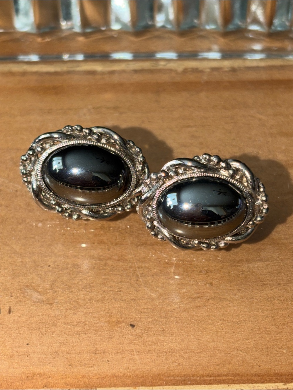 Vintage Celebrity Black Stone Silver-Tone Oval Chip on  Earrings